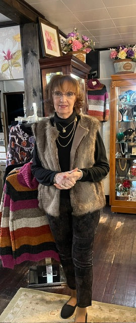 FUR VEST